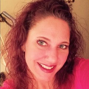 Meet your Posher, Leanne